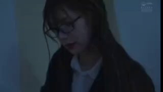 眼镜妹子到我家做客